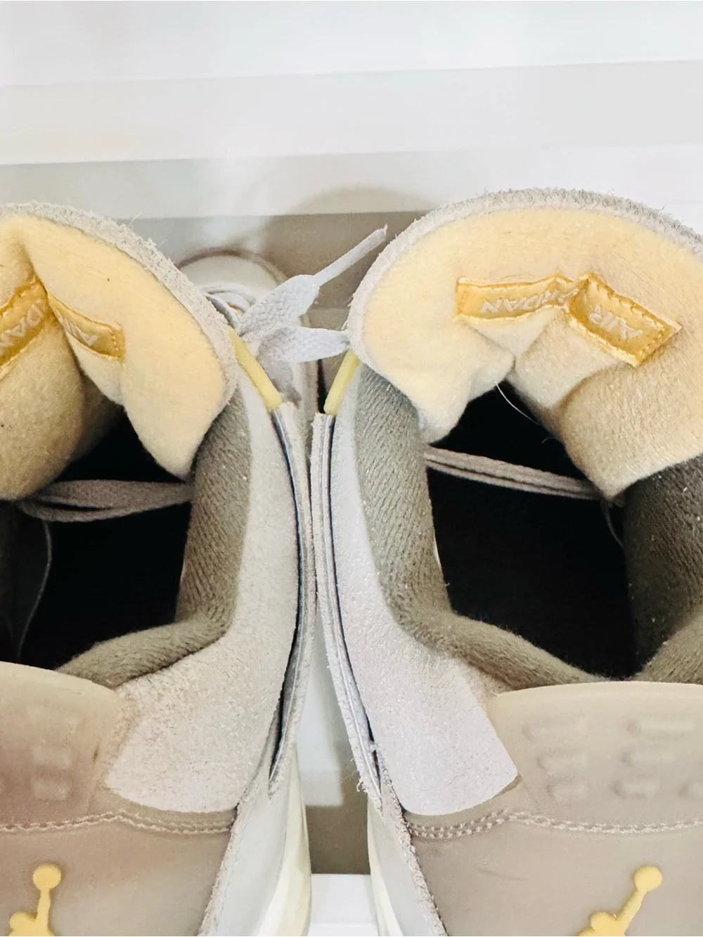🔥 ABSOLUTE GRAIL ALERT – Jordan 4 SE Craft “Photon Dust” 🔥 Size 10.5
